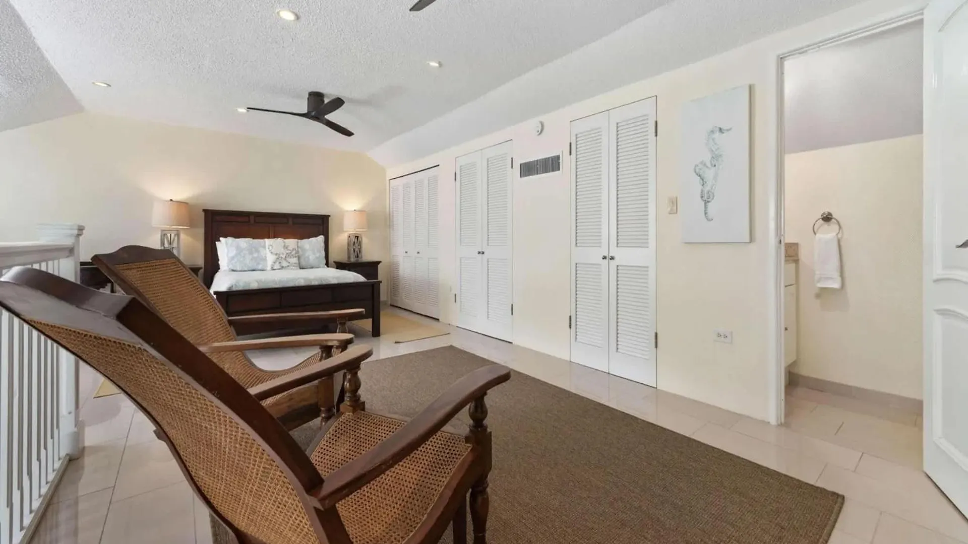 Loft With Ocean Views Walk To Beach Назарет Виргинские острова, США